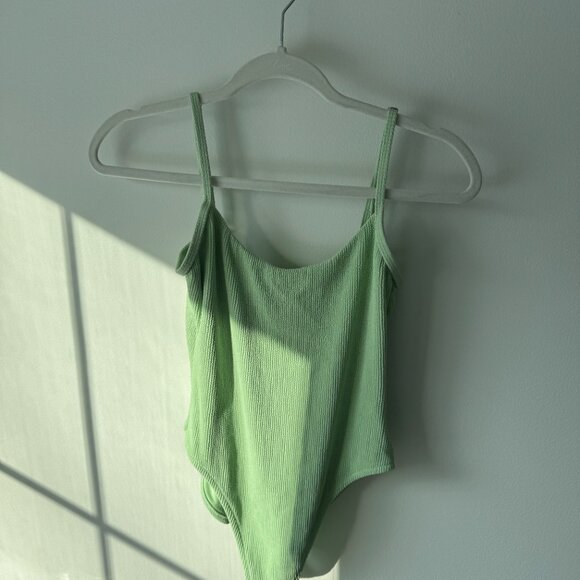 Women's O'Neill one piece bathing suit - Picture 3 of 3